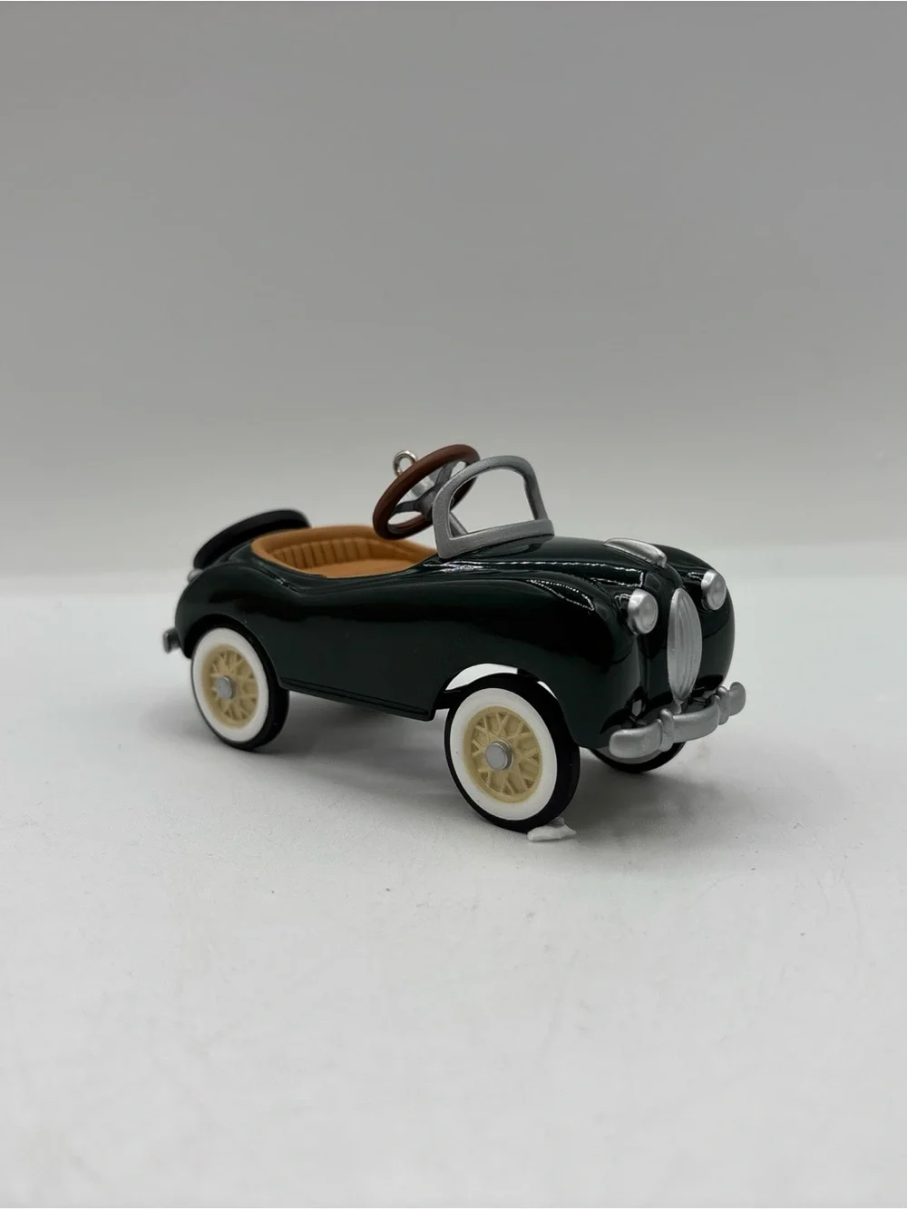 Hallmark Keepsake Ornament 2003 Vintage 1949 Gilliam Sport 10th In The Series